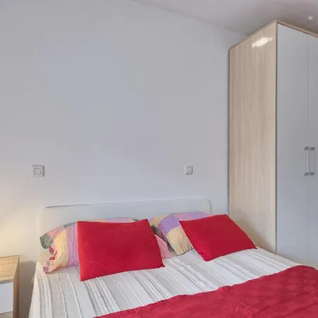 Alen Apartment *